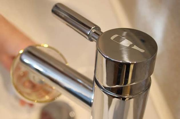 hotel champagne faucet